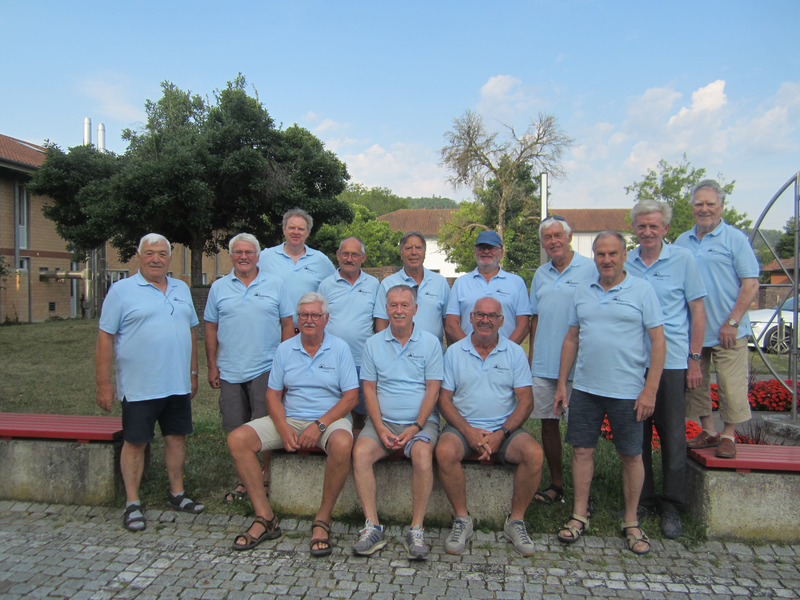 das Bild zeigt die Gruppe der ehrenamtlichen Bürgerbusfahrer